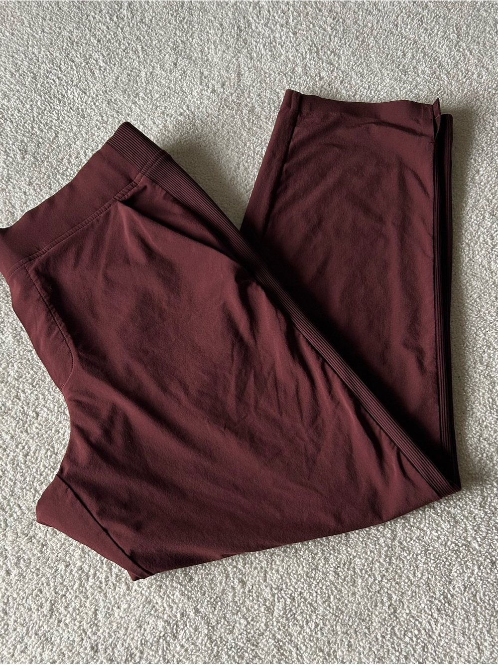 Athleta Brooklyn women’s pants Wine Red